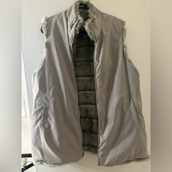 Plus Size faux fur vest - Picture 7 of 9